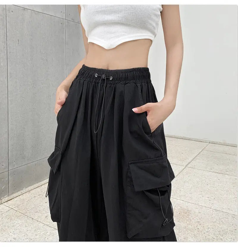 Pantaloni tehnici damă cu talie joasă, croială largă și șnur, stil Y2K streetwear – joggeri oversize, casual și comozi