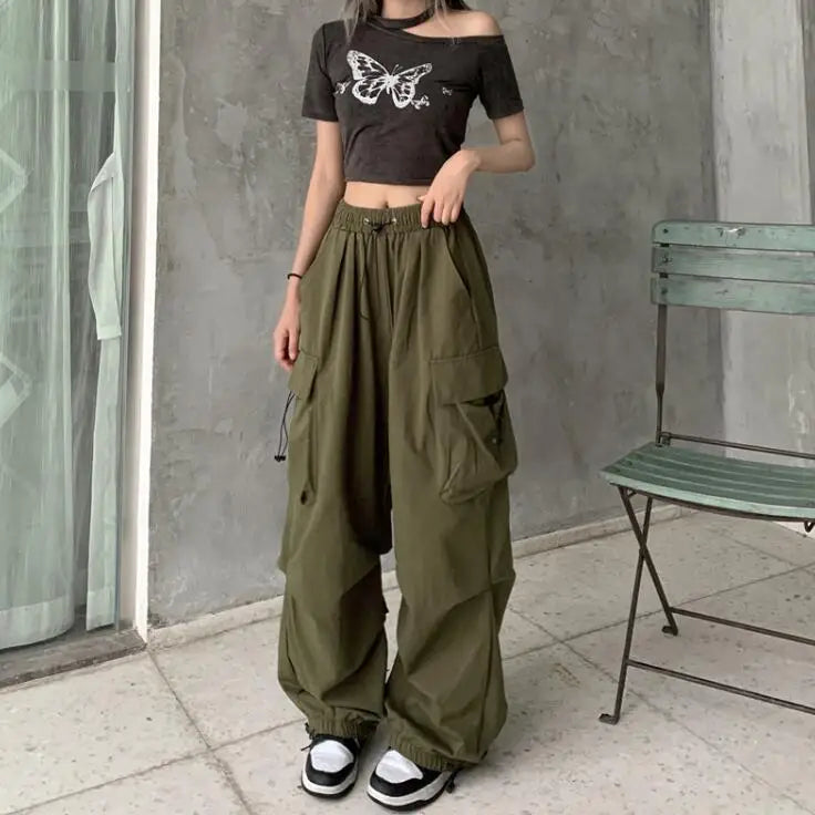 Pantaloni tehnici damă cu talie joasă, croială largă și șnur, stil Y2K streetwear – joggeri oversize, casual și comozi